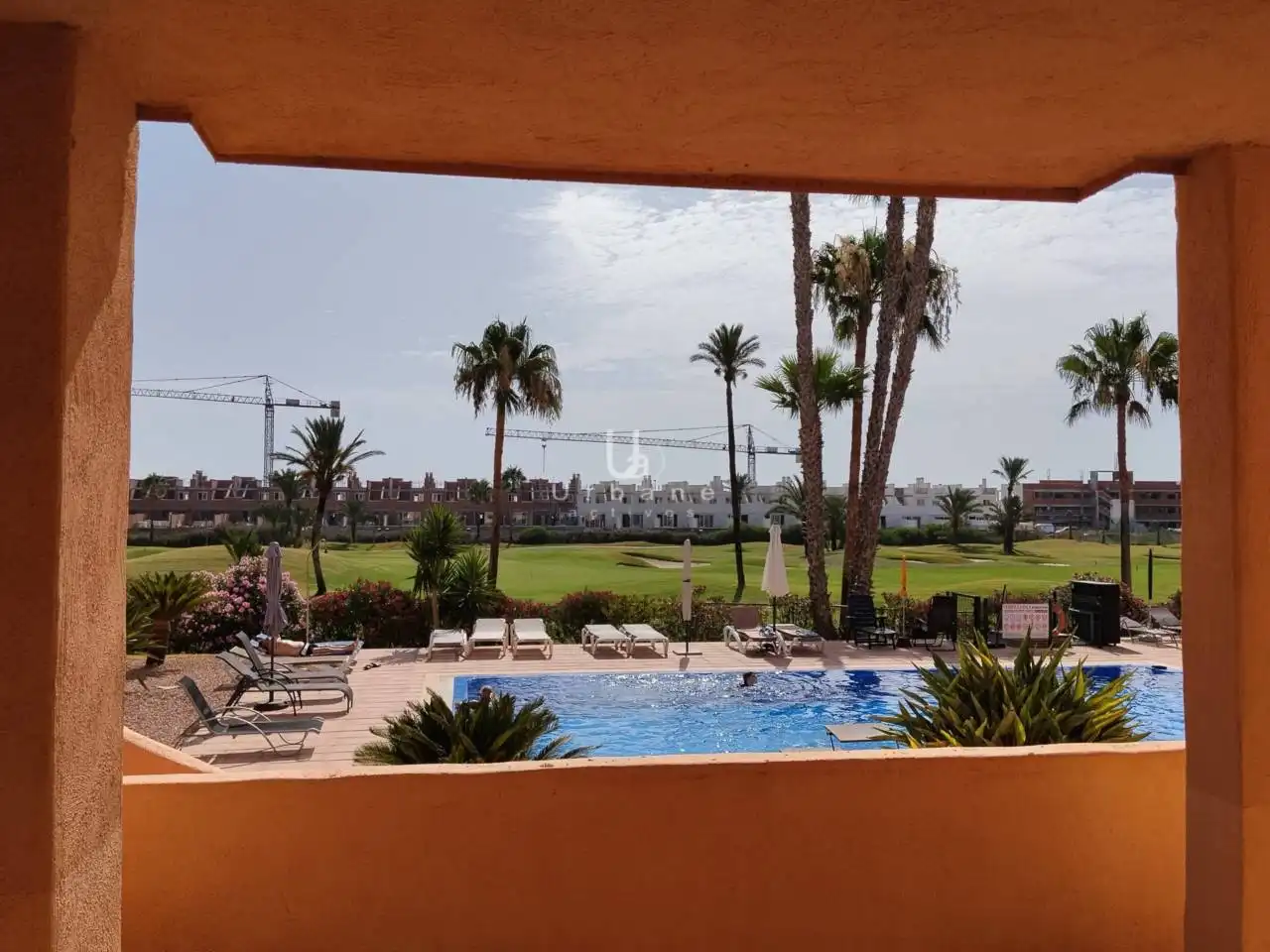 Appartement compact avec piscine à vendre à Calle Infanta Cristina 2