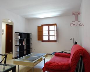 Sala d'estar de Apartament de lloguer en  Sevilla Capital amb Aire condicionat