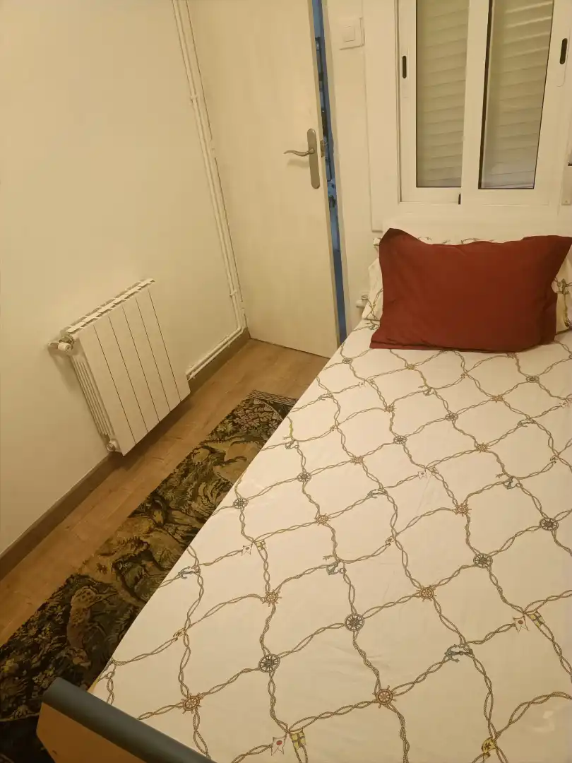 Bedroom of Study for rent in L'Hospitalet de Llobregat  with Heating, Furnished and Oven