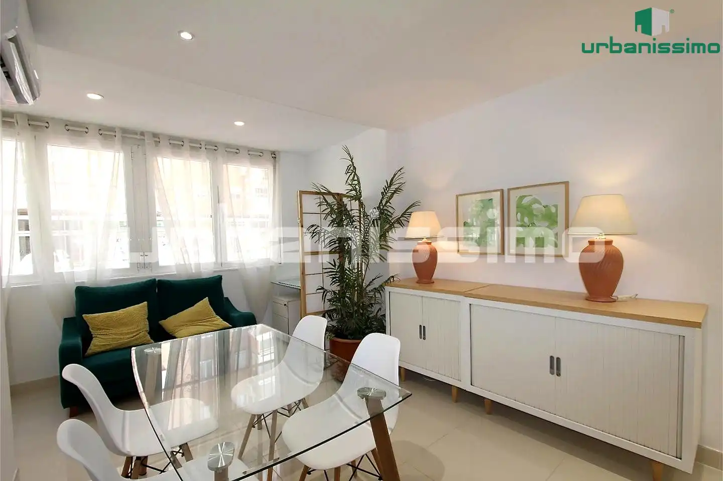 Living room of Apartments for rent in Madrid  with Air Conditioner, Heating and Furnished