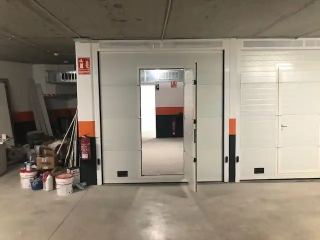 Garaje de alquiler en Tomares