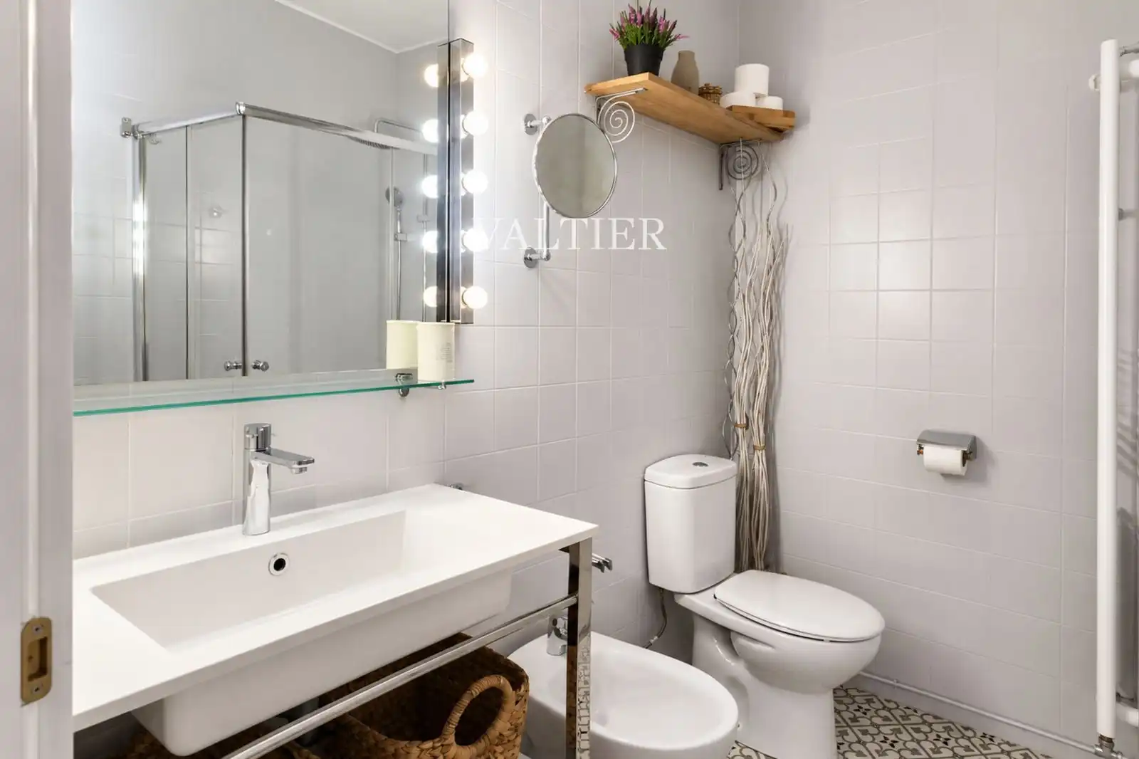 Baño de Piso de alquiler en Madrid con Aire acondicionado, Terraza y Amueblado