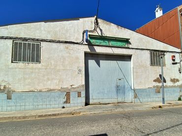 Nave industrial en venta en Calle Vint-i-Set 16 16