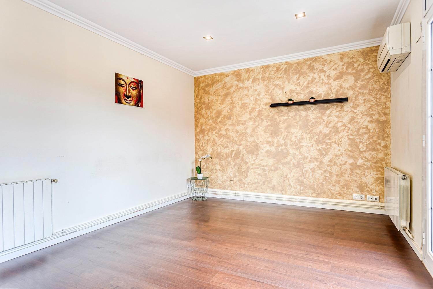 Dormitori de Pis en venda en Igualada amb Aire condicionat, Calefacció i Terrassa