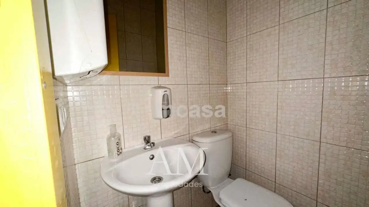 Badezimmer von Geschaftsraum zur Miete in Vigo 