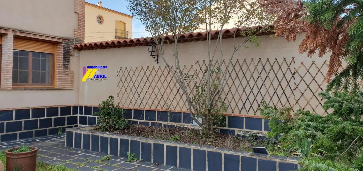 Houses for sale in Aldeaquemada