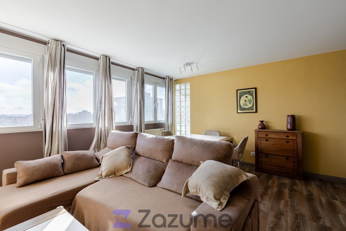 Dormitori de Pis de lloguer en  Madrid Capital amb Calefacció, Jardí privat i Terrassa