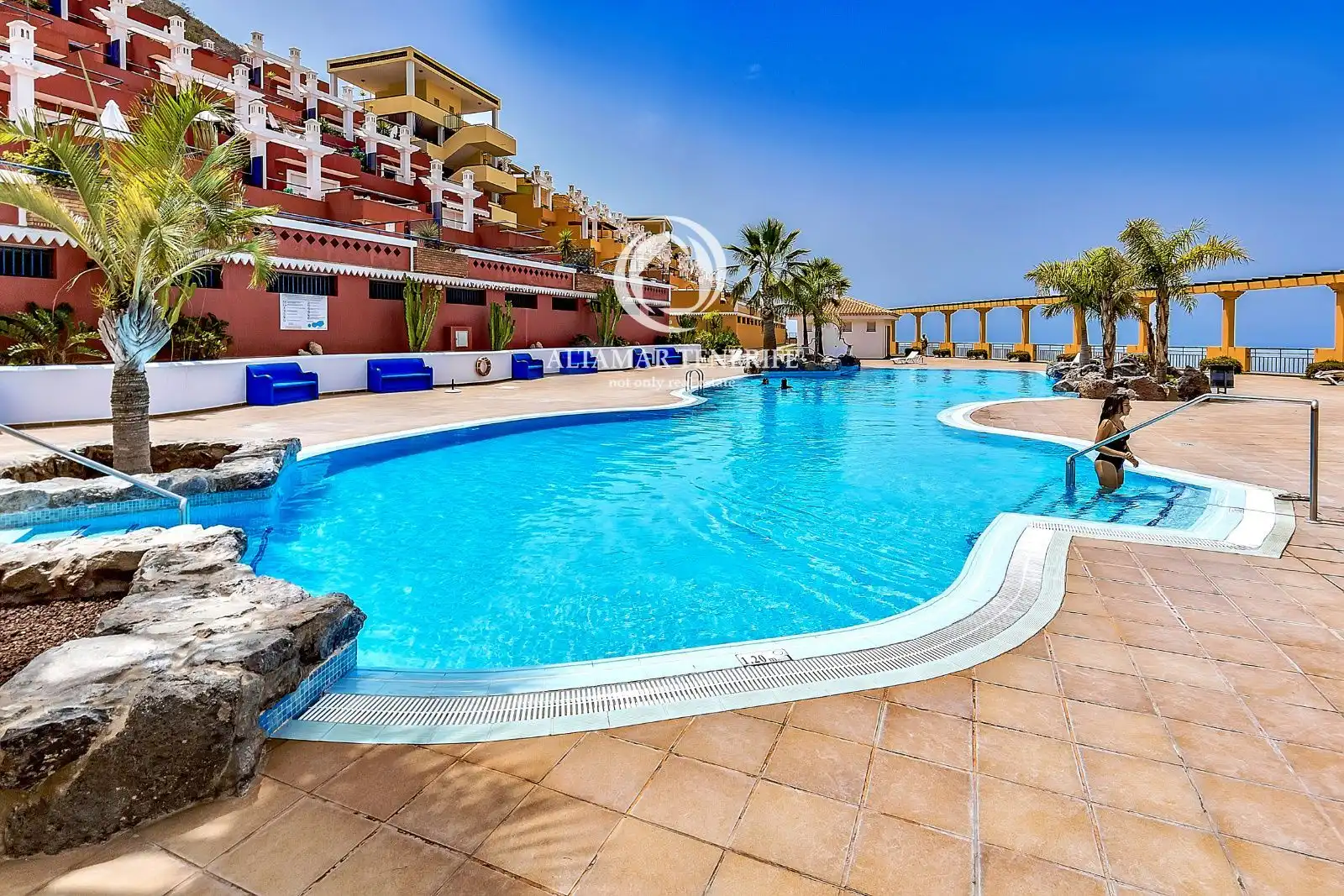 Piscina de Apartament de lloguer en Adeje amb Terrassa, Traster i Piscina