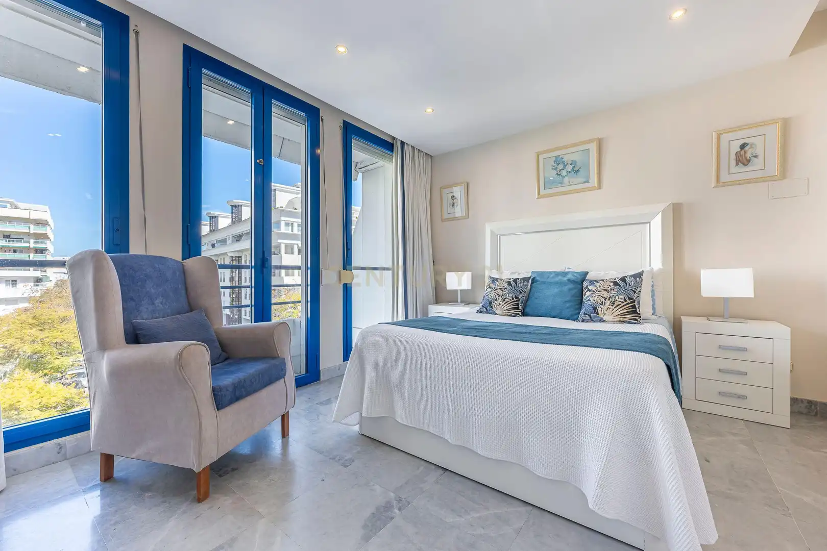 Habitación de Dúplex en venta en Marbella con Aire acondicionado, Jardín privado y Trastero