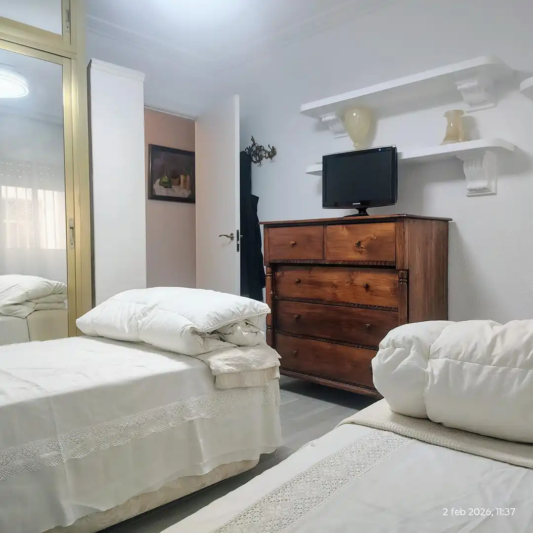 Habitación de Piso de alquiler en Sevilla con Aire acondicionado y Amueblado