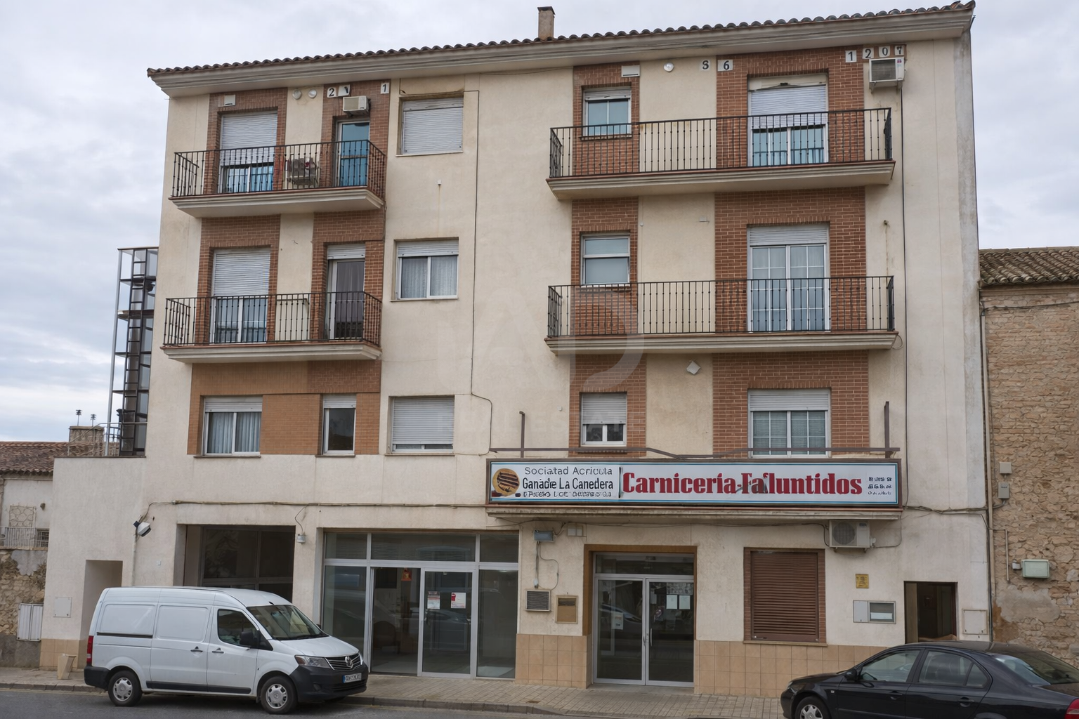 Vista exterior de Edifici en venda en Pozuelo (Albacete)