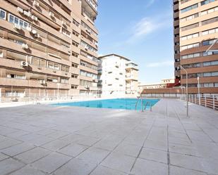 Piscina de Pis en venda en  Granada Capital amb Calefacció, Jardí privat i Terrassa