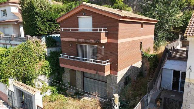 Casa-chalet en Venta en Carrer Castellà-la Manxa,16,08630,Abrera,Barcelona en Abrera