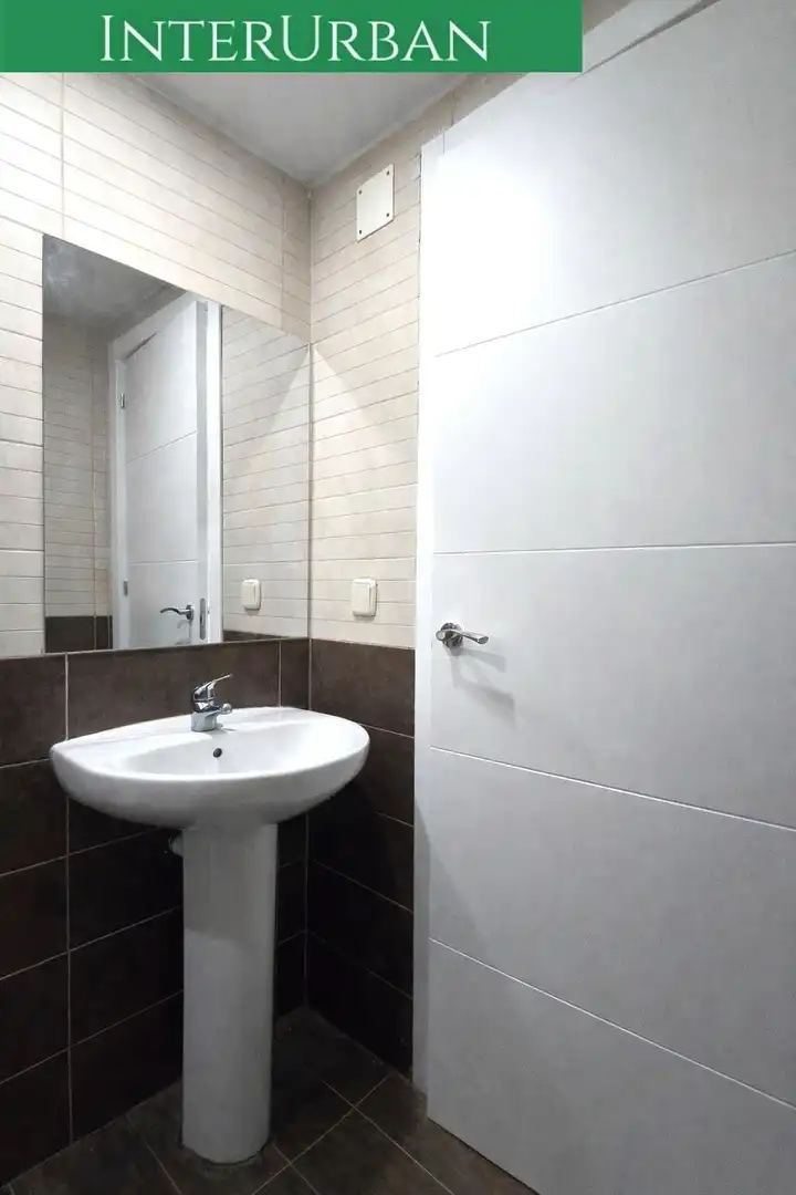 Baño de Local de alquiler en Llíria