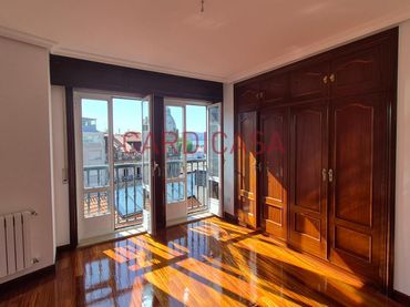 Appartement avec ascenseur à vendre à Areal