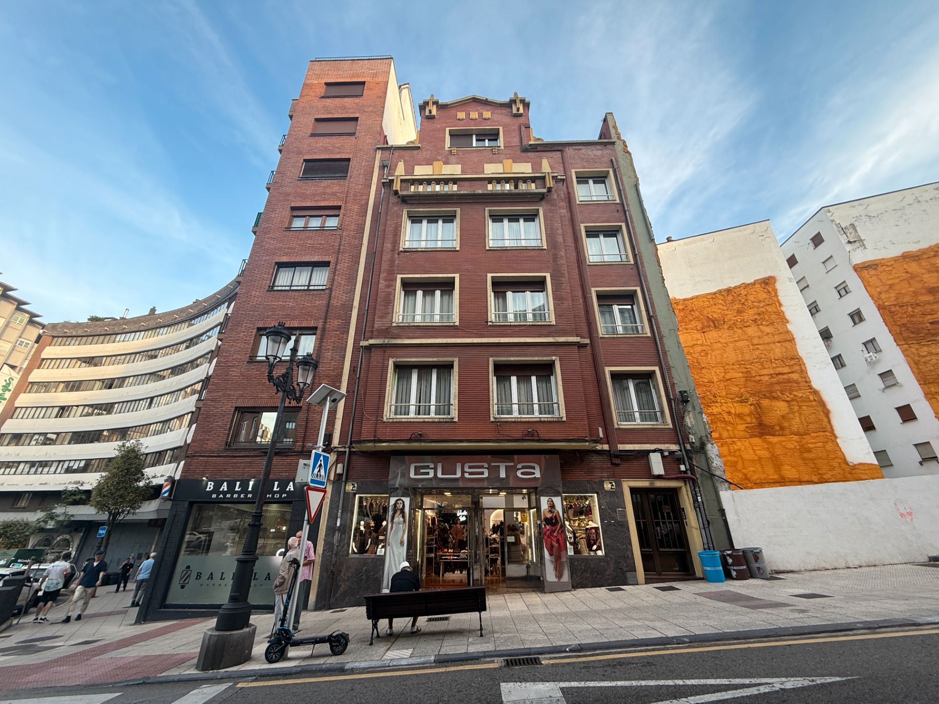 Exterior view of Flat for sale in Oviedo   with Heating, Terrace and Furnished