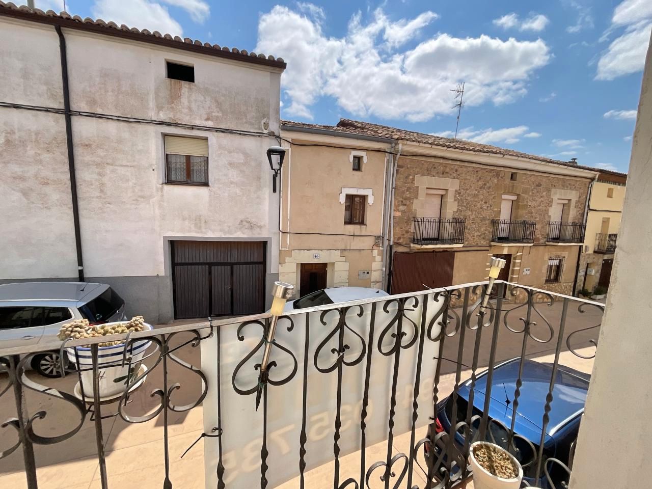 Vista exterior de Casa o xalet en venda en Hervías amb Calefacció, Traster i Moblat