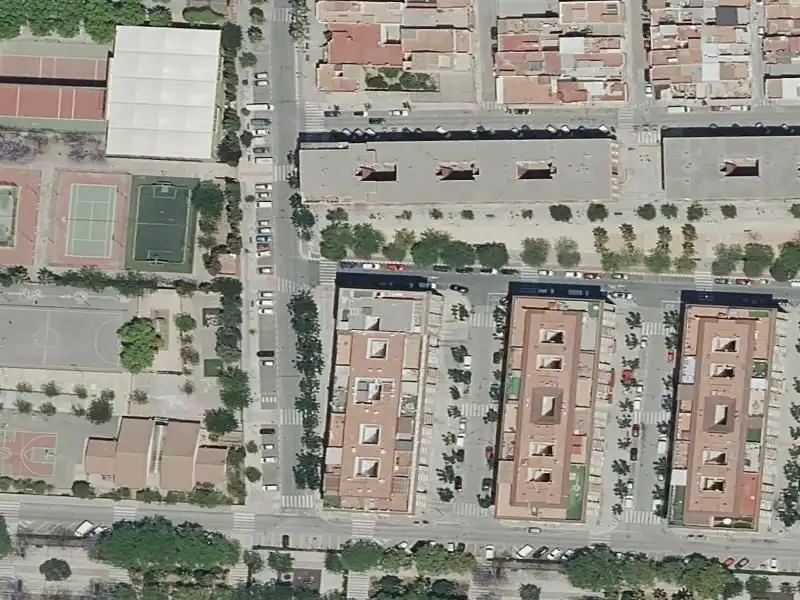 Pis en venda a CID 27