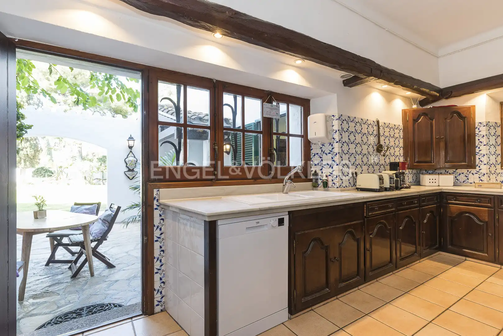 Kitchen of Buildings for sale in Sant Pere de Ribes