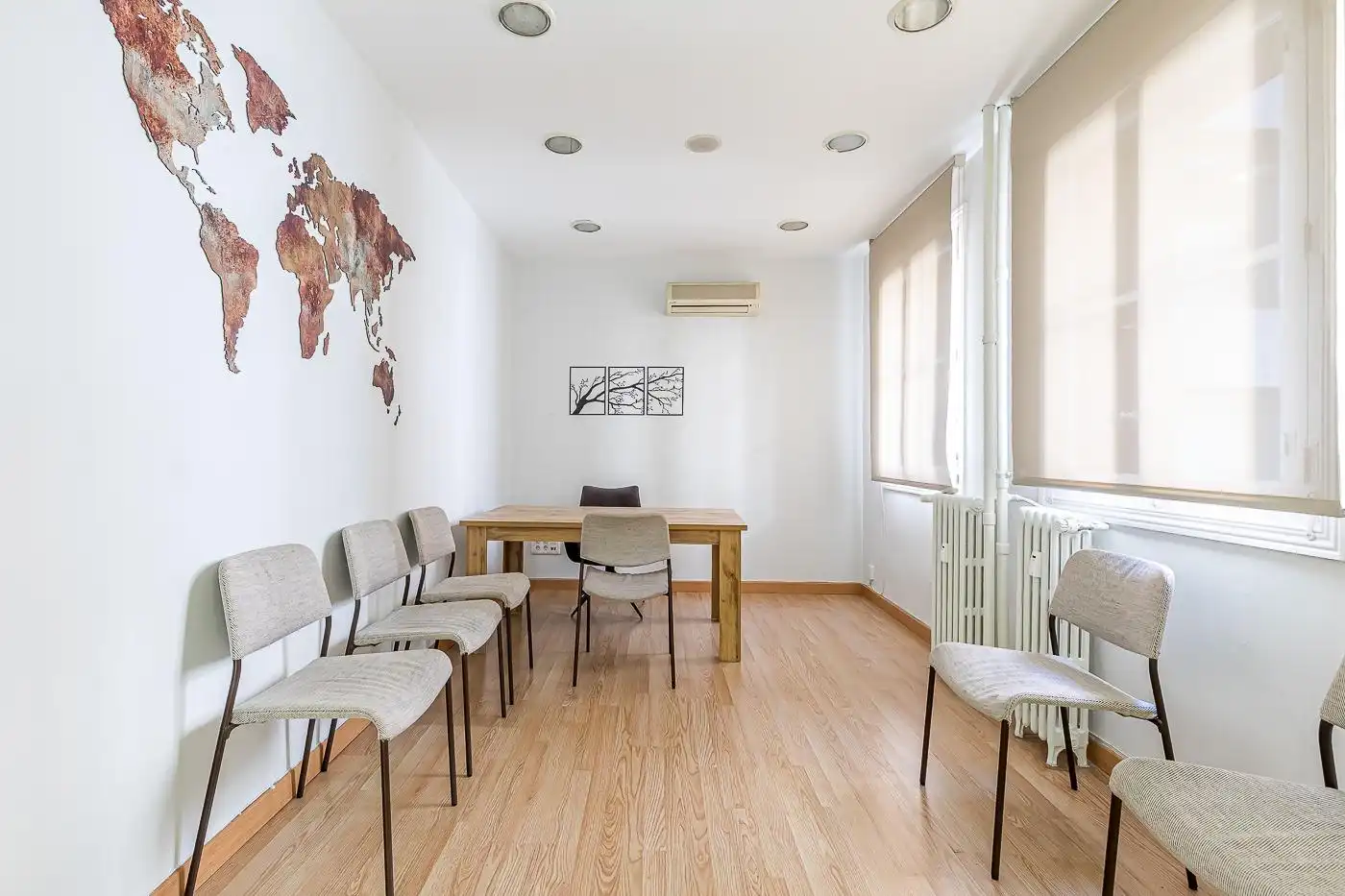 Dining room of Office for rent in Madrid  with Heating