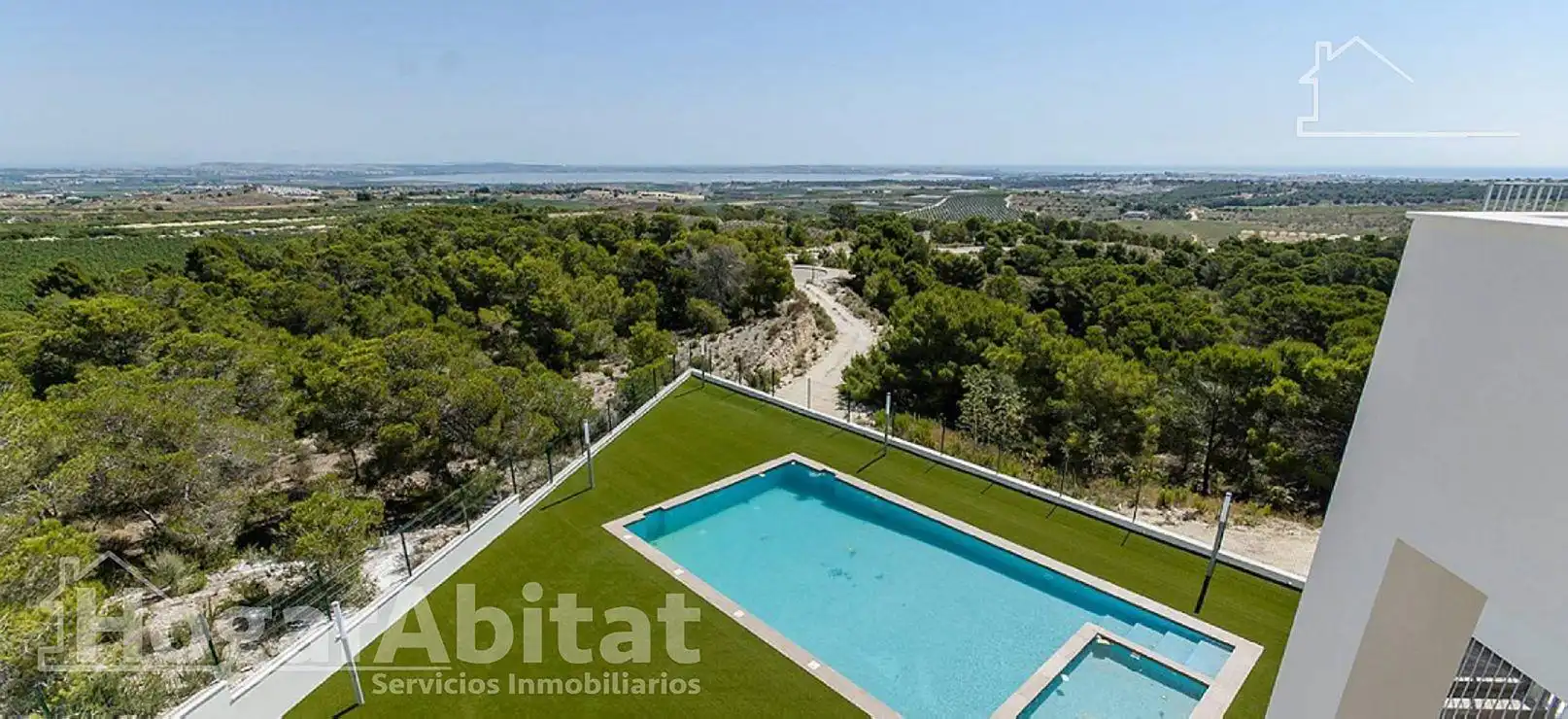 Pis amb piscina en venda a Calle Calle de los Chirrines