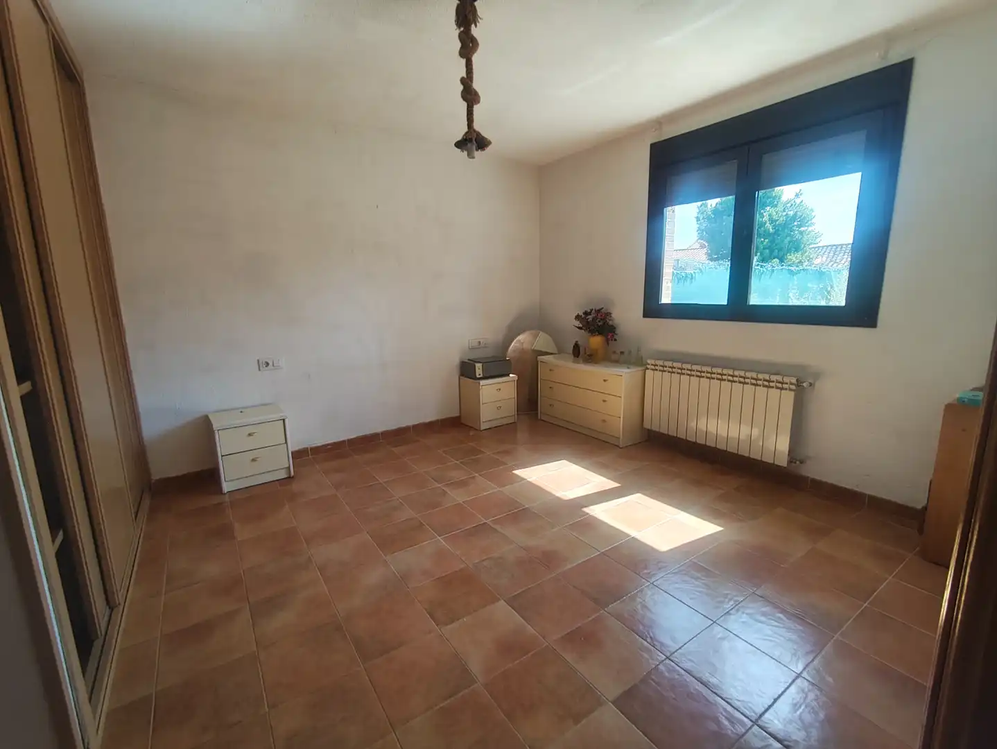 Bedroom of Detached homes for sale in Alcabón  with Heating, Private garden and Storage room