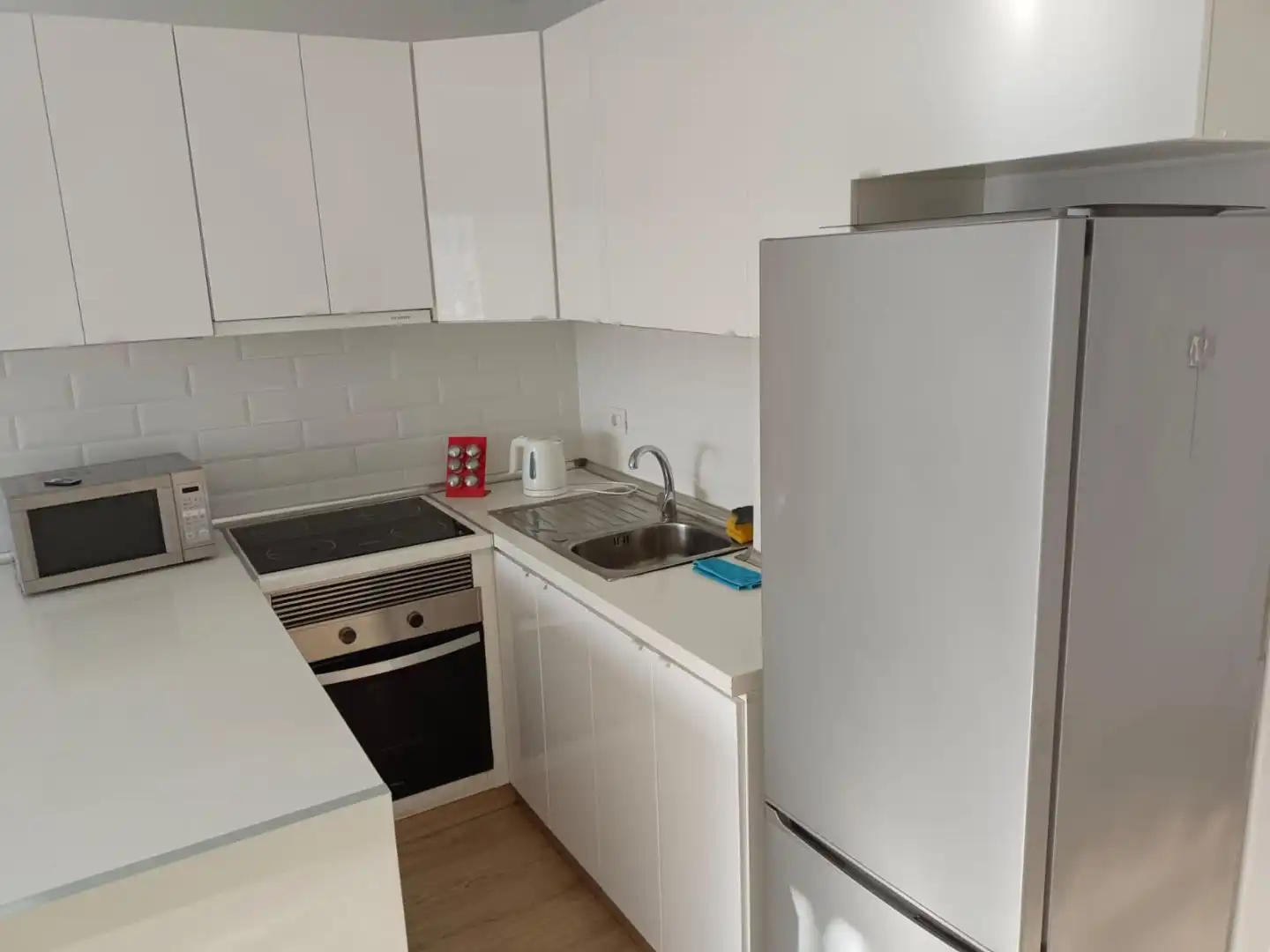 Cuina de Apartament de lloguer en Arona amb Parquet, Moblat i Forn