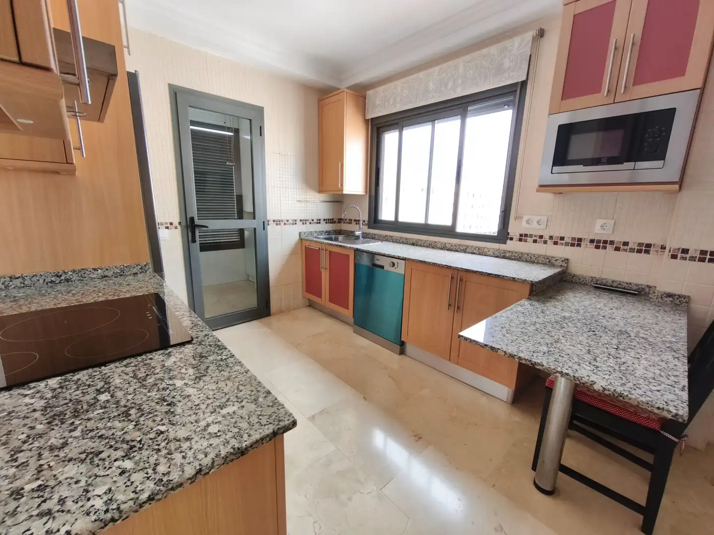 Küche von Wohnung zum Verkauf in Las Palmas de Gran Canaria mit Abstellraum und Gemeinschaftspool