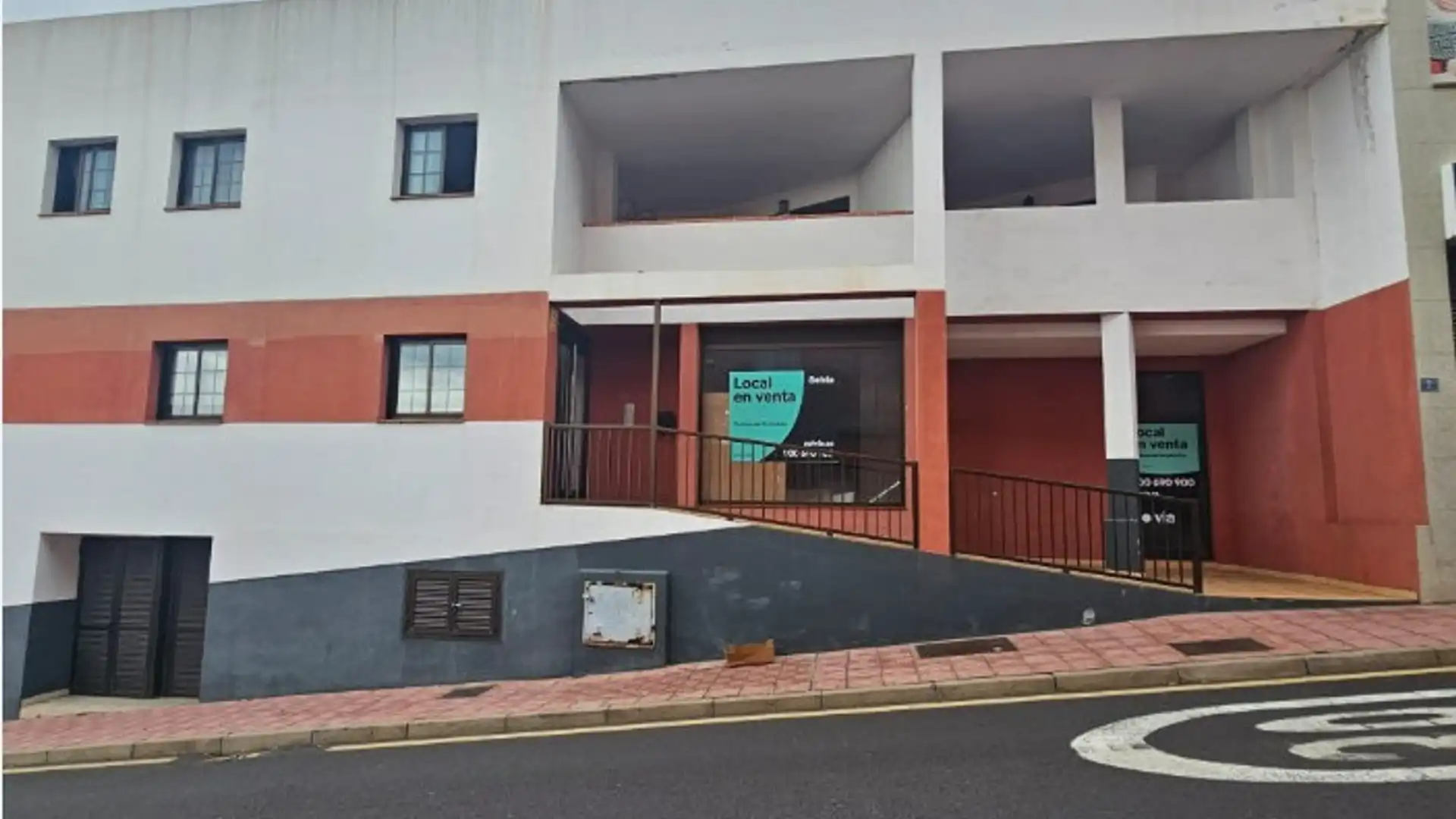 Vista exterior de Local en venta en San Cristóbal de la Laguna