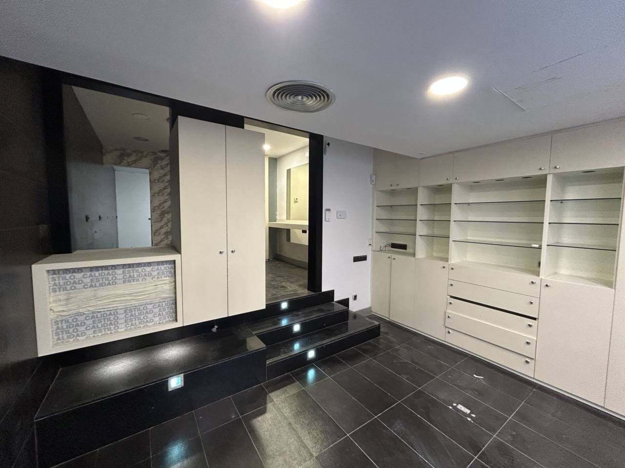 Premises to rent in  Barcelona Capital  with Air Conditioner