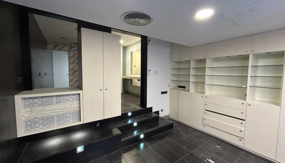 Photo 1 of Premises to rent in Mare de Déu de Montserrat, 15, La Salut, Barcelona