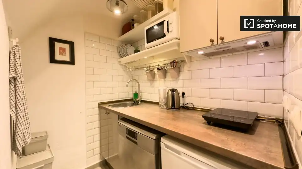 Room in El Raval