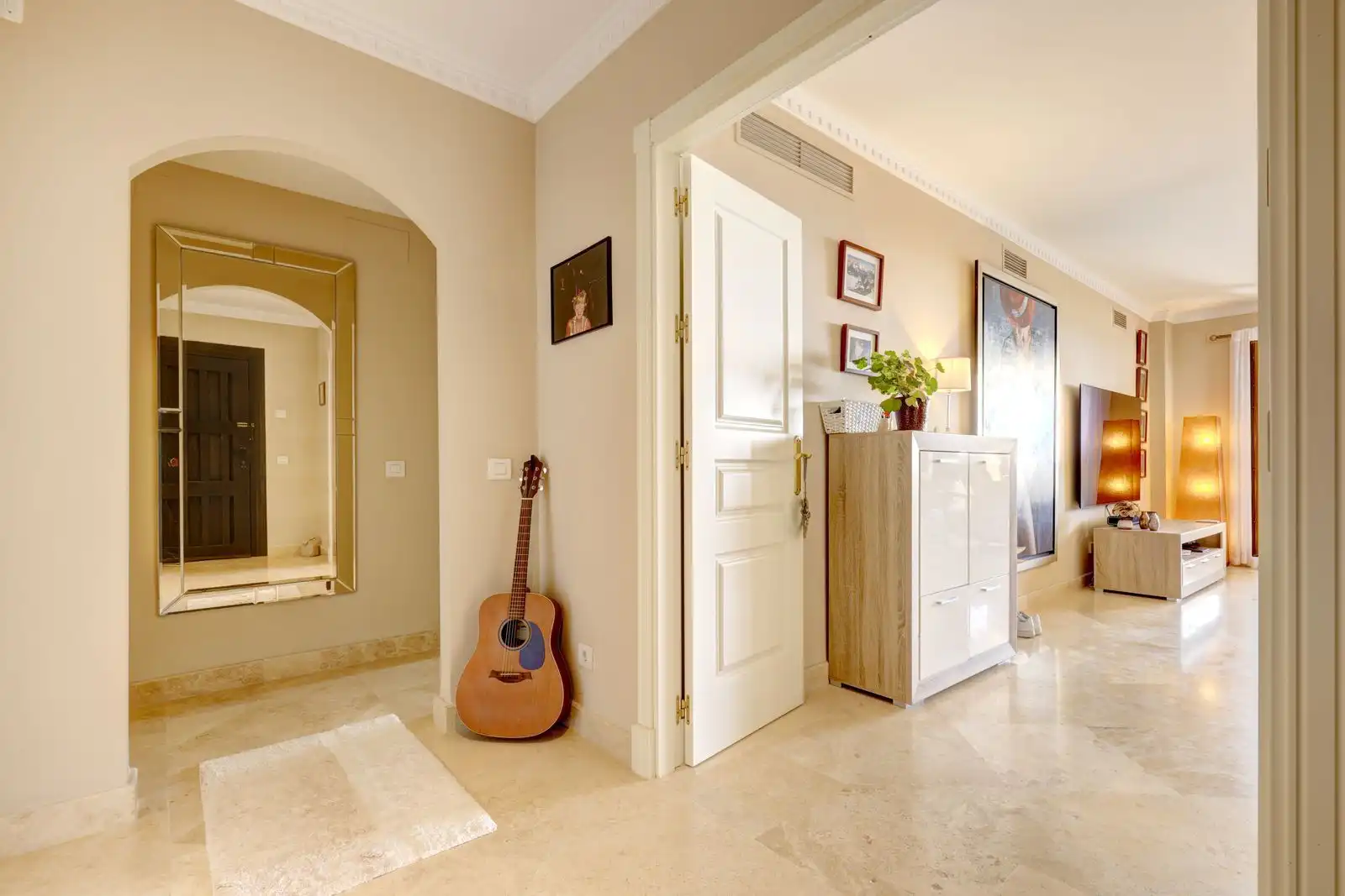 Apartament amb piscina en venda a Benahavís pueblo, imagen 20