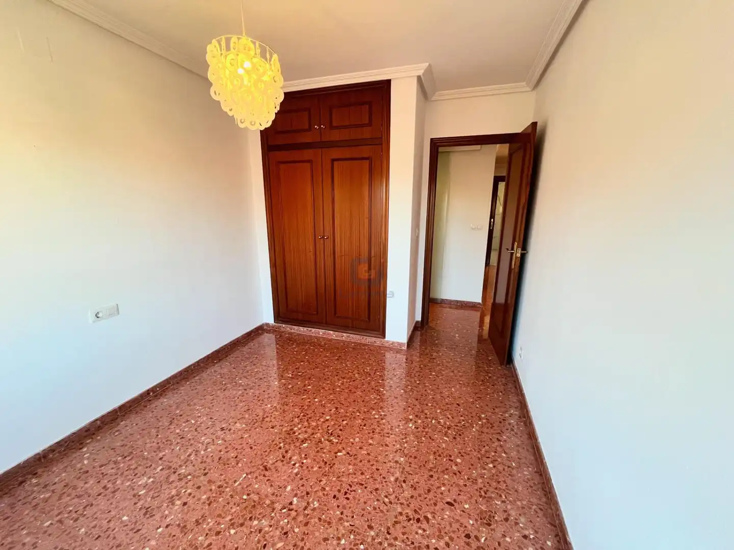 Piso en venta en Alicante / Alacant con Jardín privado, Terraza y Piscina comunitaria
