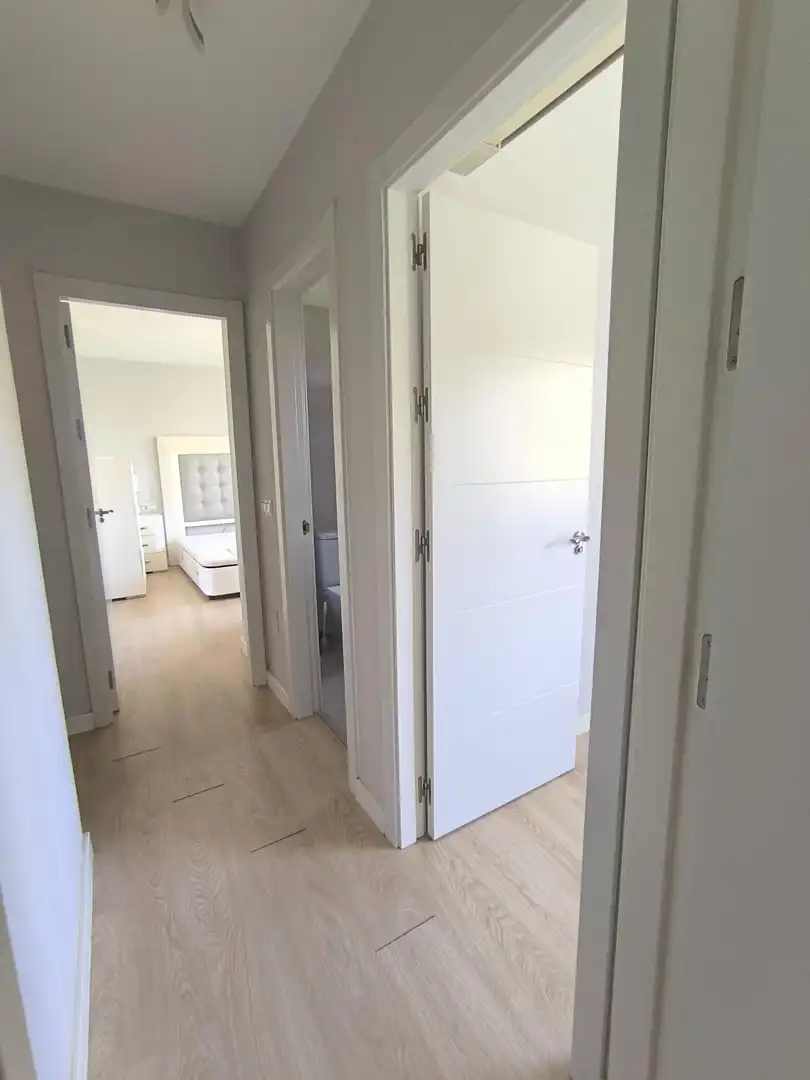 Wohnung zur Miete in Málaga mit Klimaanlage, Privatgarten und Terrasse