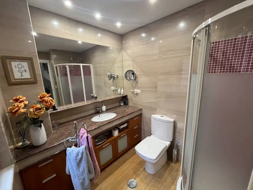 Baño de Casa o chalet en venta en Albacete con Aire acondicionado, Calefacción y Jardín privado