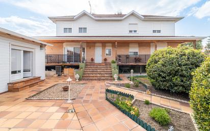 Vista exterior de Casa o xalet en venda en Brunete amb Aire condicionat, Calefacció i Jardí privat