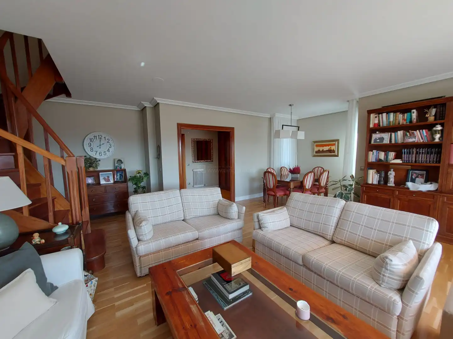 Sala d'estar de Àtic en venda en  Logroño amb Calefacció, Jardí privat i Parquet