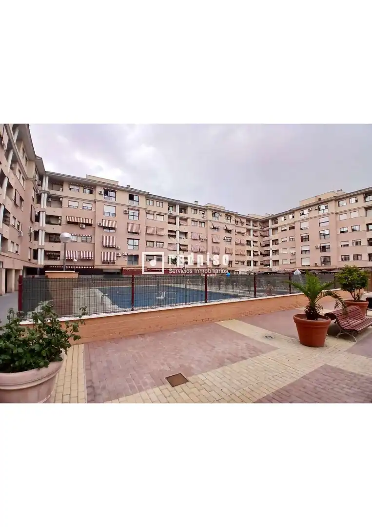 Vista exterior de Pis en venda en Torrejón de Ardoz amb Jardí privat, Terrassa i Traster