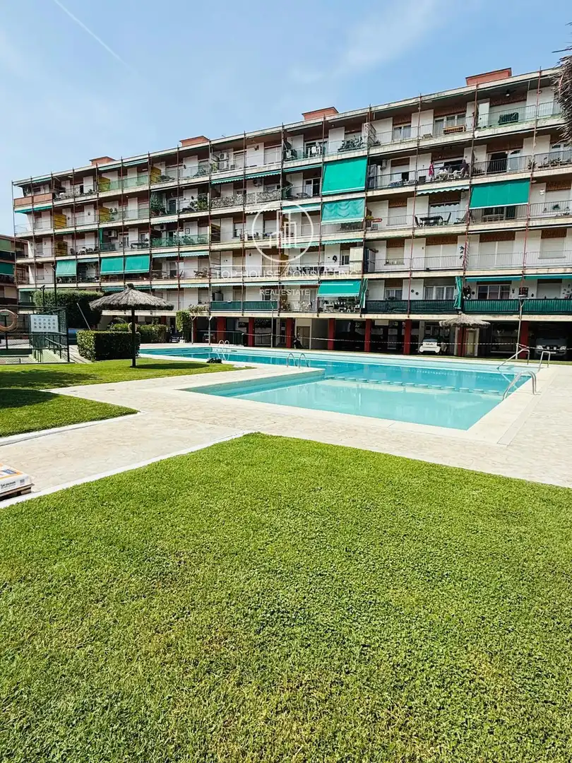 Schwimmbecken von Wohnung zum Verkauf in Sant Andreu de Llavaneres mit Heizung, Terrasse und Schwimmbad