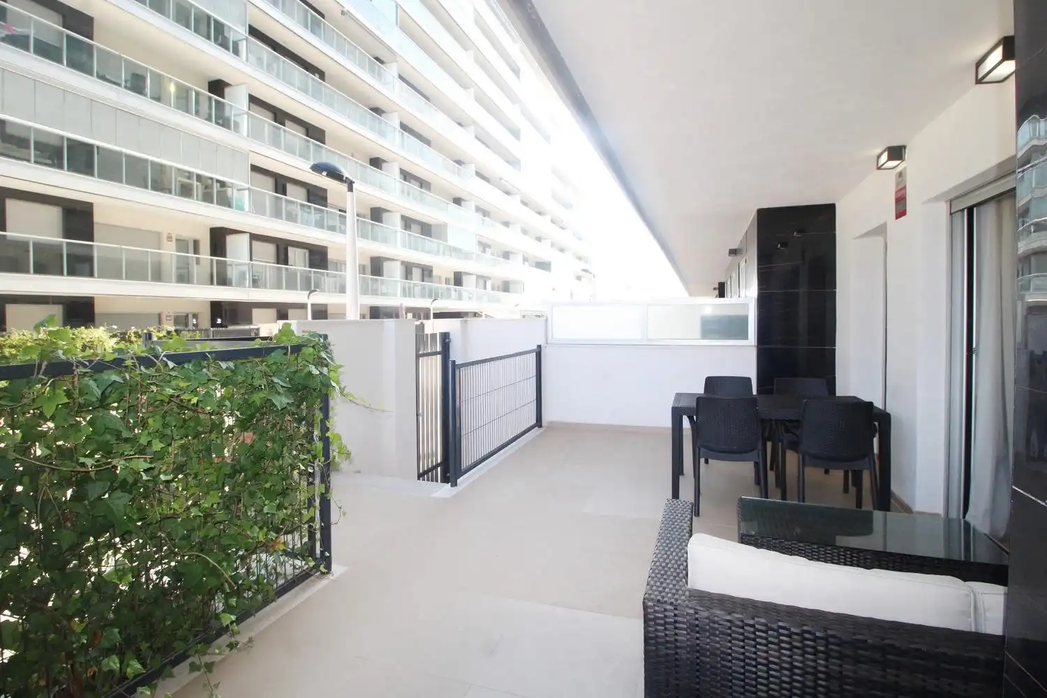 Terrasse von Wohnung zum Verkauf in Oropesa del Mar / Orpesa mit Klimaanlage, Privatgarten und Terrasse