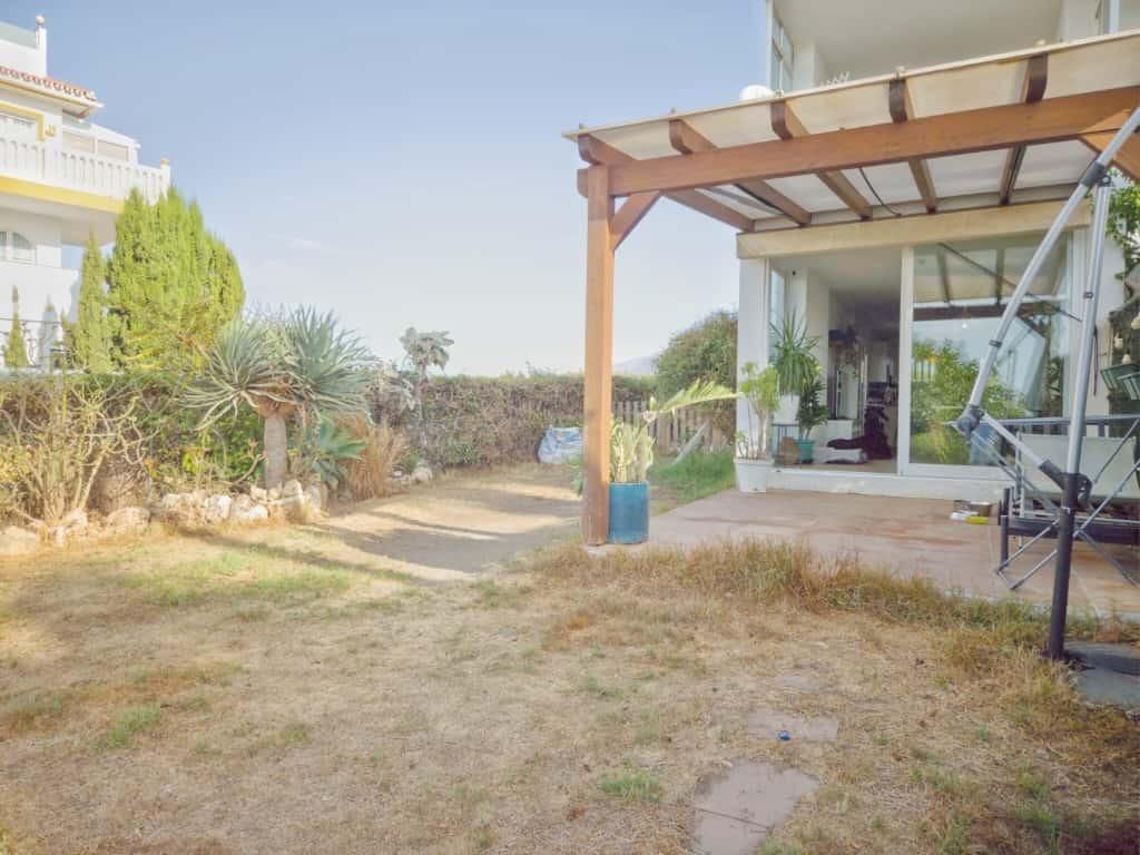 Jardí de Planta baixa en venda en Mijas amb Terrassa i Piscina comunitària