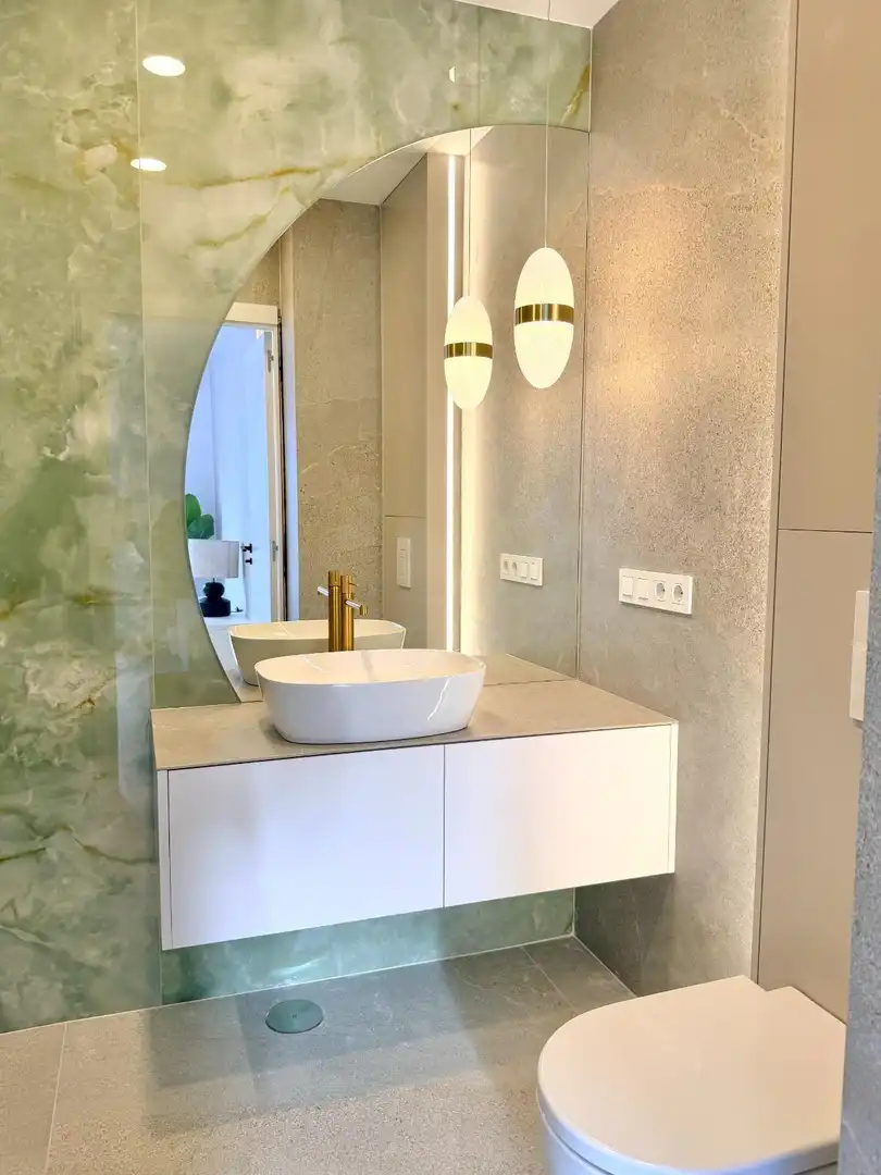 Badezimmer von Wohnungen zum Verkauf in Granadilla de Abona mit Klimaanlage, Möbliert und Balkon