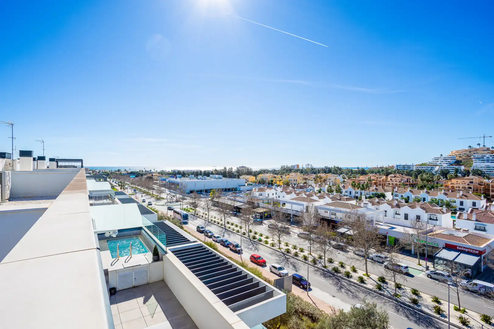 Vista exterior de Ático en venta en Mijas con Aire acondicionado, Terraza y Piscina
