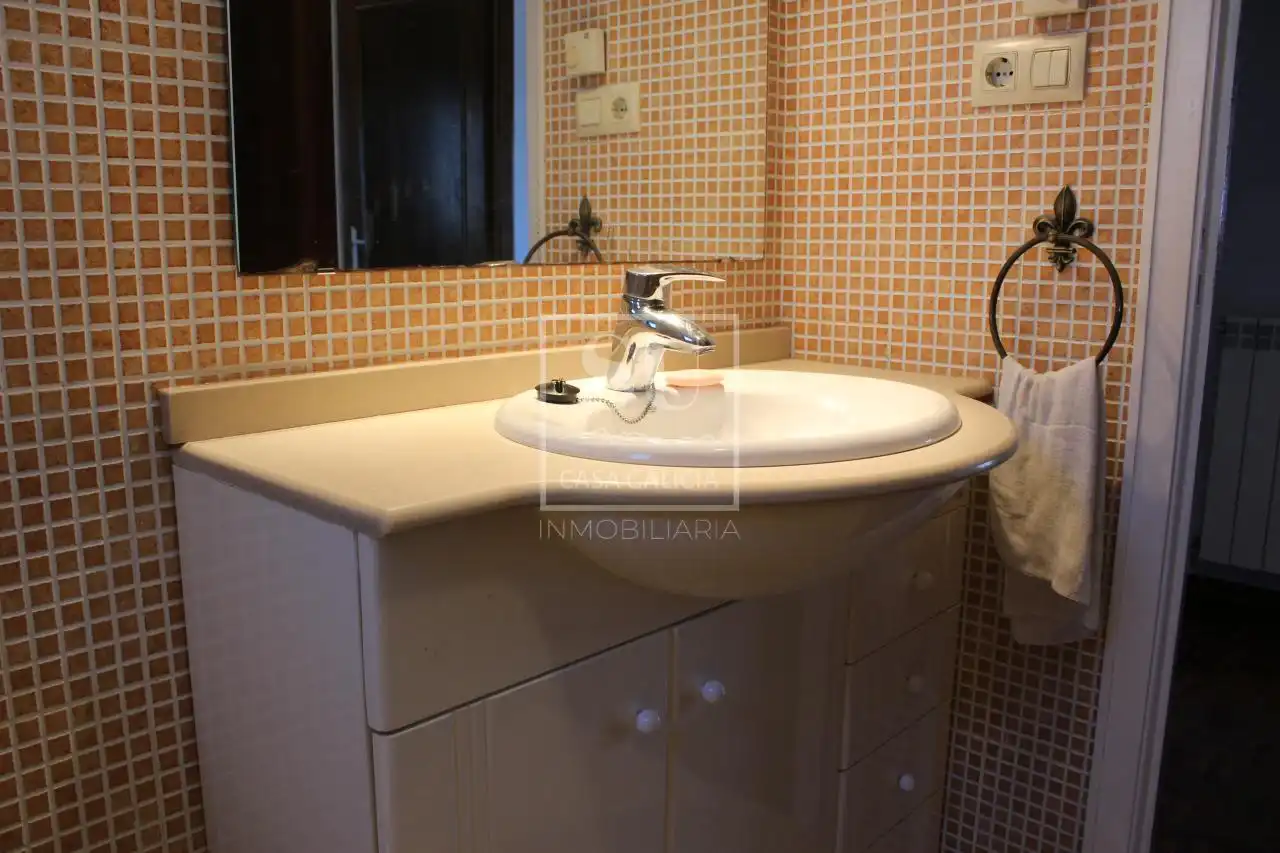 Bany de Casa o xalet en venda en Nigrán amb Calefacció, Jardí privat i Terrassa