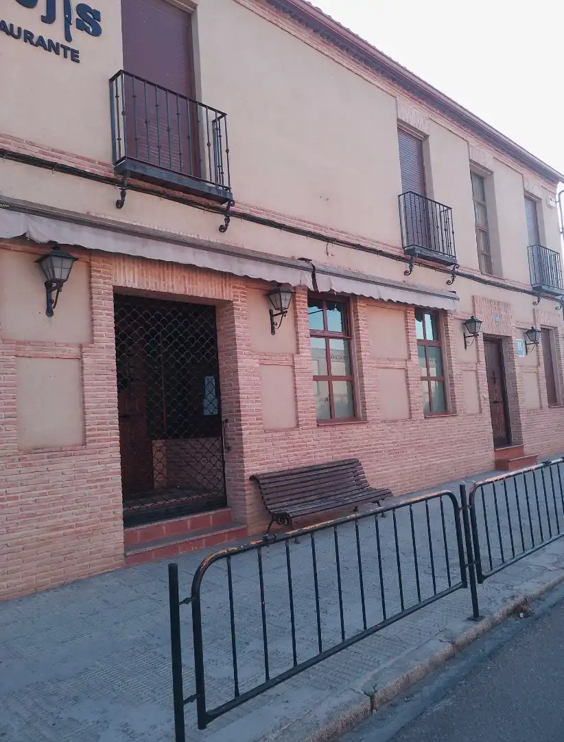 Vista exterior de Edificio en venta en Malpica de Tajo con Alarma