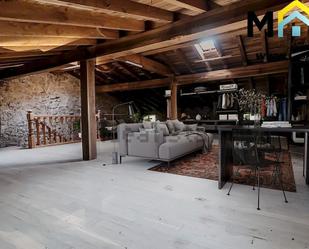 Casa adosada en venda en Soba amb Jardí privat