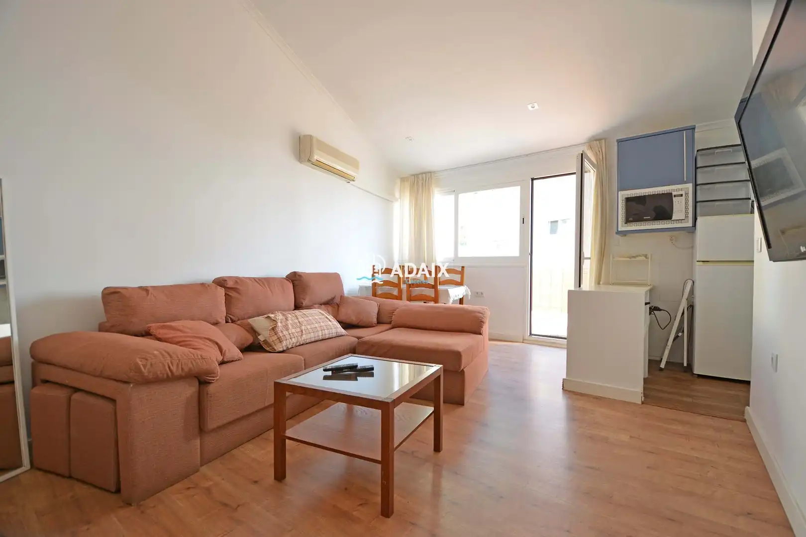 Living room of Attic for rent in Cáceres  with Air Conditioner, Terrace and Furnished