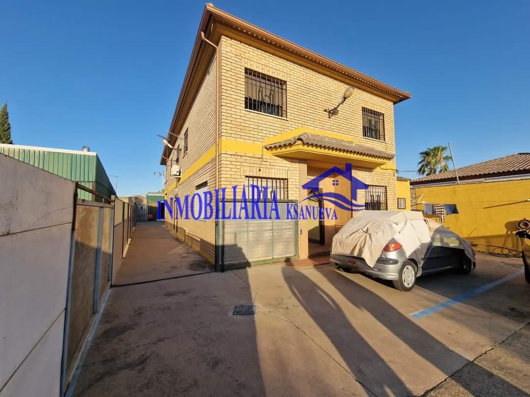 Vista exterior de Casa o xalet en venda en  Córdoba Capital amb Traster
