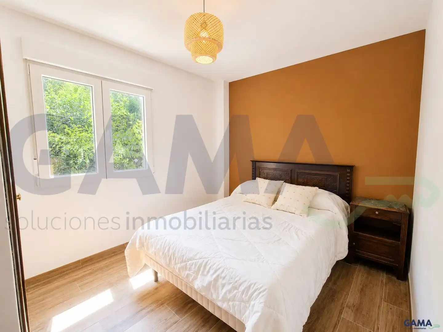 Bedroom of Houses for sale in Alberic  with Air Conditioner, Terrace and Swimming Pool